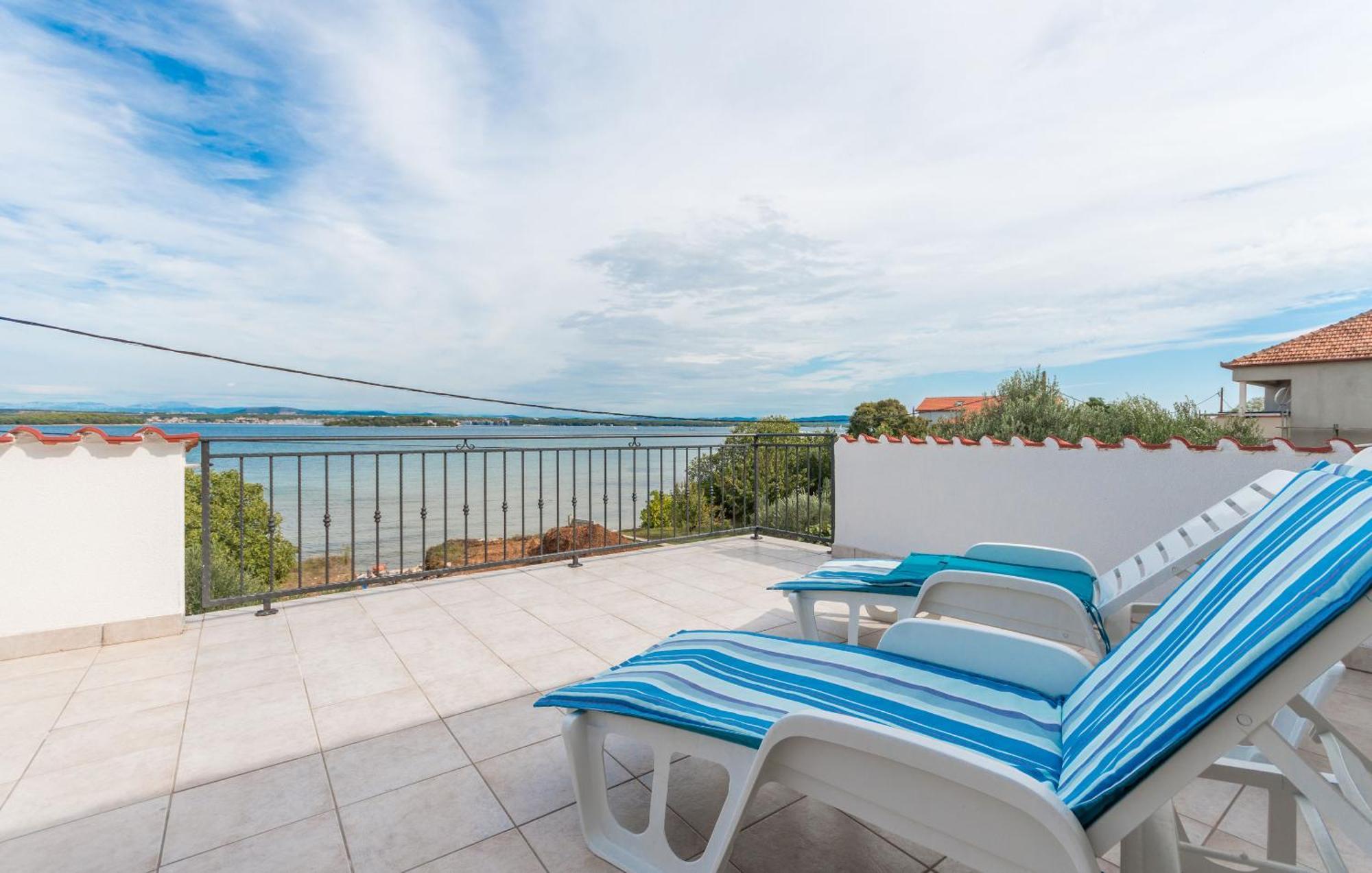 Apartment Blazenka - 20M From The Sea Tkon Exterior photo